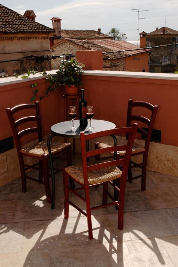 Bed and Breakfast Kastel Kaštelir Pokoj fotografie